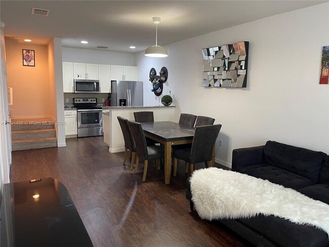 property at 3202 Cupid Pl