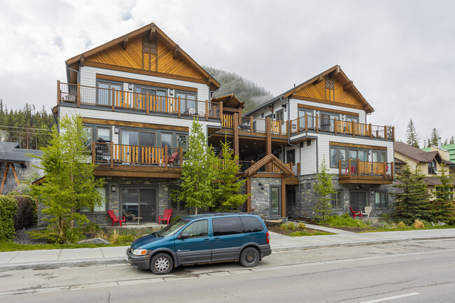 Buffalo Paddock in Banff, AB - Building Photo - Building Photo