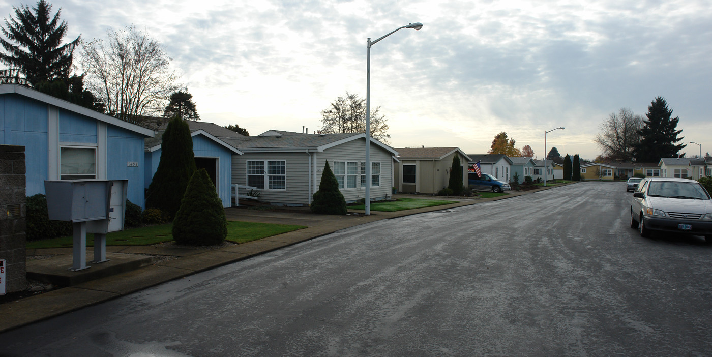 3430-3498 Hiddenview Ln in Salem, OR - Building Photo