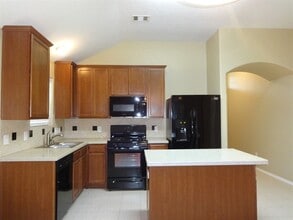 21515 Rose Mill Dr in Kingwood, TX - Foto de edificio - Building Photo