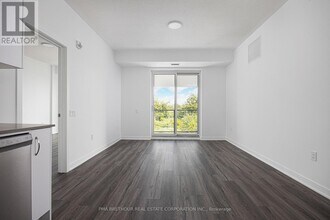 385 Arctic Red Dr in Oshawa, ON - Building Photo - Building Photo