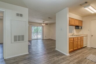 Keystone Apartments in Killeen, TX - Building Photo - Building Photo