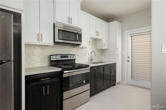 204 W Rutherford Ave-Unit -1 in Edinburg, TX - Building Photo - Building Photo