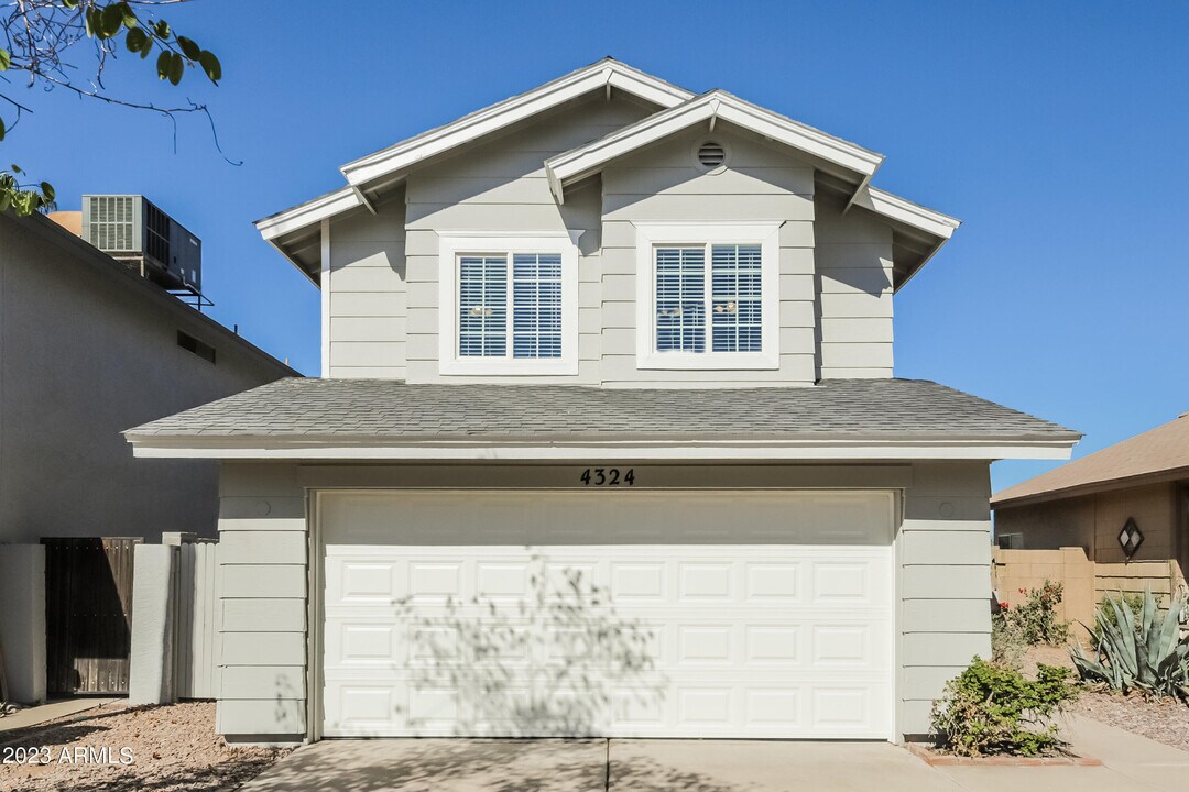 4324 W Tonto Rd in Glendale, AZ - Building Photo