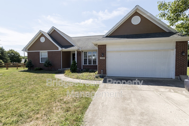 1280 Whitetail Dr in Fairborn, OH - Building Photo