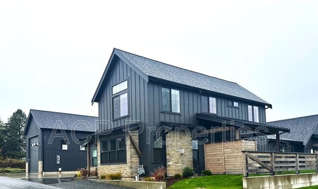 1570 Farmview Ter in Lynden, WA - Building Photo - Building Photo
