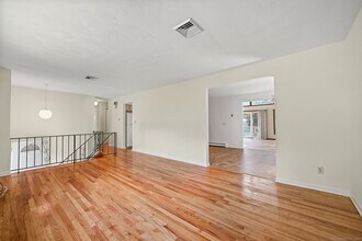 2790 Reservoir Ave in Trumbull, CT - Building Photo - Building Photo