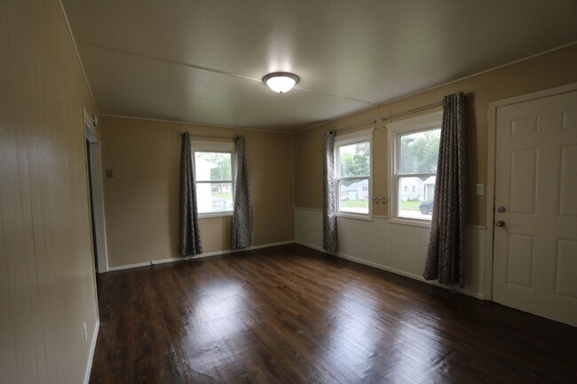 2406-2406 Flint Hills Dr in Burlington, IA - Building Photo - Building Photo