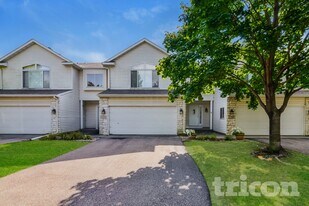 1134 Pine St in Farmington, MN - Building Photo