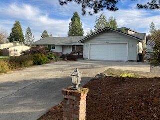 property at 1605 NW Crescent Dr