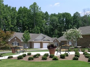 The Cottages of Monroe in Monroe, GA - Building Photo - Building Photo