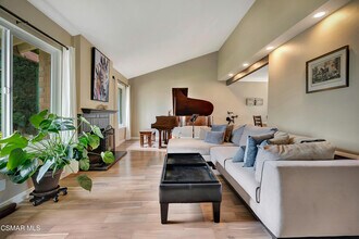 2207 Rusticpark Ct in Thousand Oaks, CA - Building Photo - Building Photo