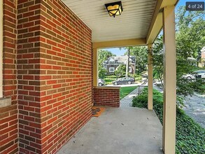 6256 Rogers Park Pl, Unit 1 in Cincinnati, OH - Building Photo - Building Photo