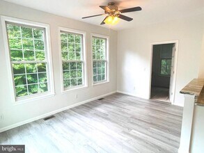 9 Scarlet Oak Cir in Stafford, VA - Building Photo - Building Photo
