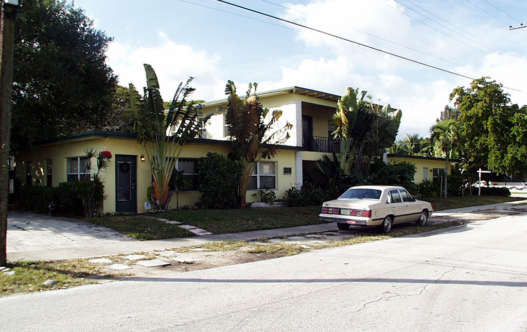 1400 NE 4th St in Fort Lauderdale, FL - Building Photo