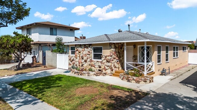 property at 4731 W 137th Pl