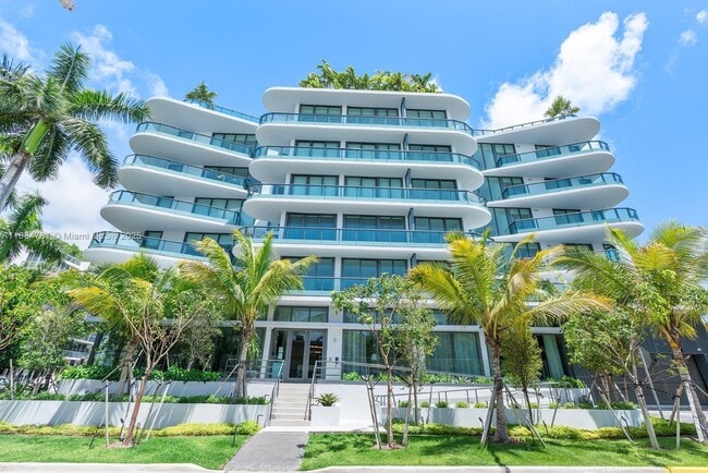 property at 9901 W Bay Harbor Dr