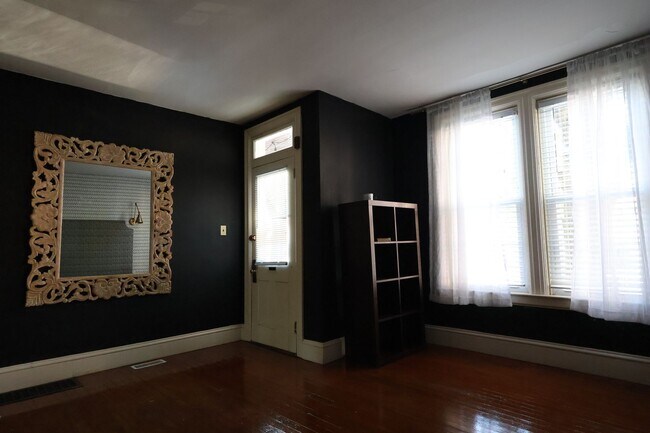 property at 220 W Chestnut St