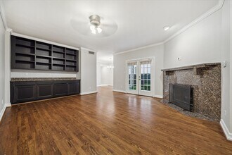 6310 Arnot St in Houston, TX - Foto de edificio - Building Photo