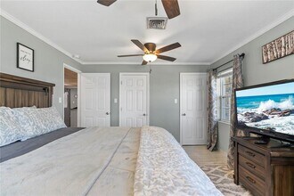 830 CR 457 in Lake Panasoffkee, FL - Building Photo - Building Photo
