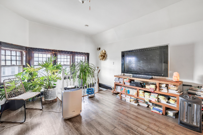 276 West Ave-Unit -3rd Floor in Bridgeport, CT - Foto de edificio - Building Photo