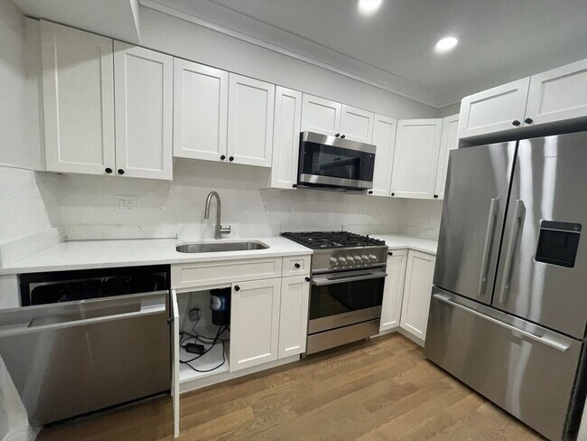 12 Lopez Ave in Cambridge, MA - Building Photo - Building Photo