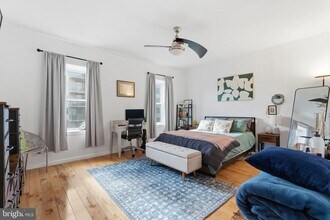 2403 Fairmount Ave in Philadelphia, PA - Building Photo - Building Photo