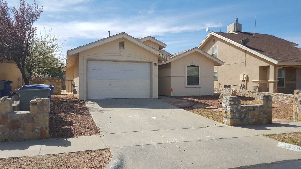 11956 Waterside Dr in El Paso, TX - Foto de edificio