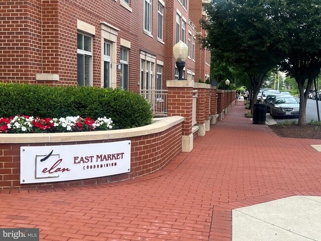 4480 Market Commons Dr in Fairfax, VA - Building Photo - Building Photo