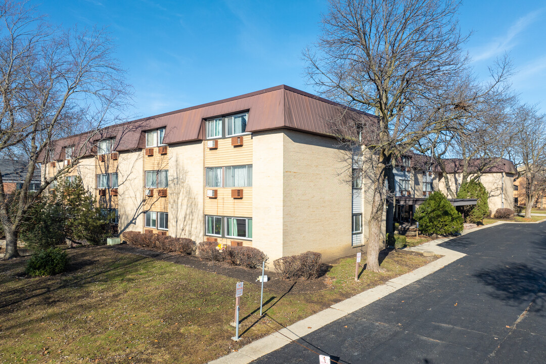 810 E Shady Way in Arlington Heights, IL - Building Photo