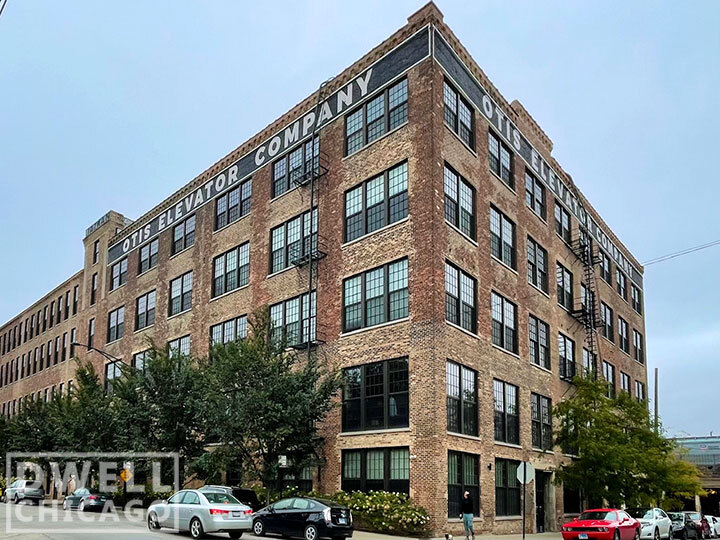 1515 W 15th St, Unit 1 in Chicago, IL - Building Photo