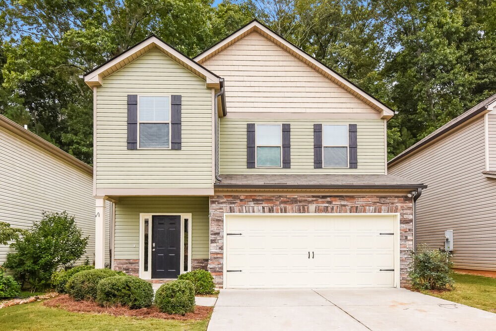 131 Bethany Manor Dr in Ball Ground, GA - Foto de edificio