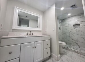 903 Cypress Terrace in Pompano Beach, FL - Building Photo - Building Photo