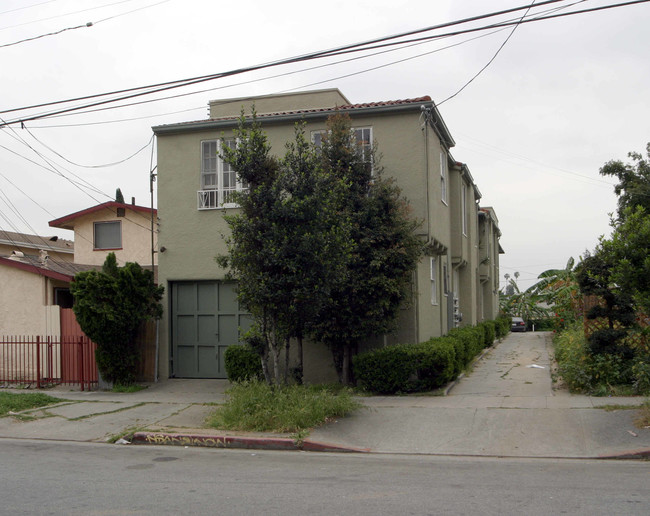 4322-4326 Willow Brook Ave in Los Angeles, CA - Building Photo - Building Photo