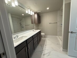 Urban Village at Rosehill Garland Apartments in Garland, TX - Foto de edificio - Building Photo