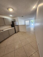 711 14th St in West Palm Beach, FL - Building Photo - Building Photo