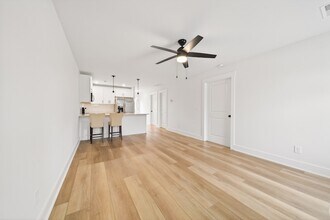 101 Gibson St, Unit B in Portland, TN - Building Photo - Building Photo