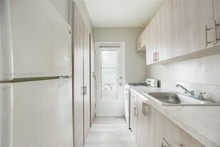 7311 Gary Ave in Miami Beach, FL - Building Photo