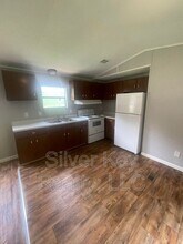 1019 S Jackson St in Athens, TN - Building Photo - Building Photo