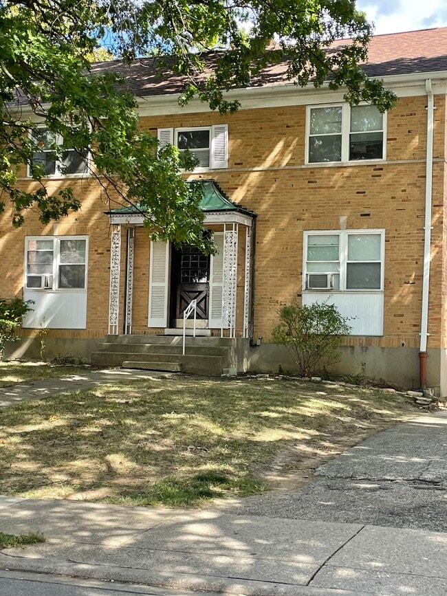40 Pleasant Ridge Ave, Unit 3