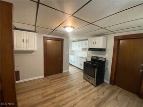1376 E 187th St-Unit -2 in Cleveland, OH - Building Photo - Building Photo