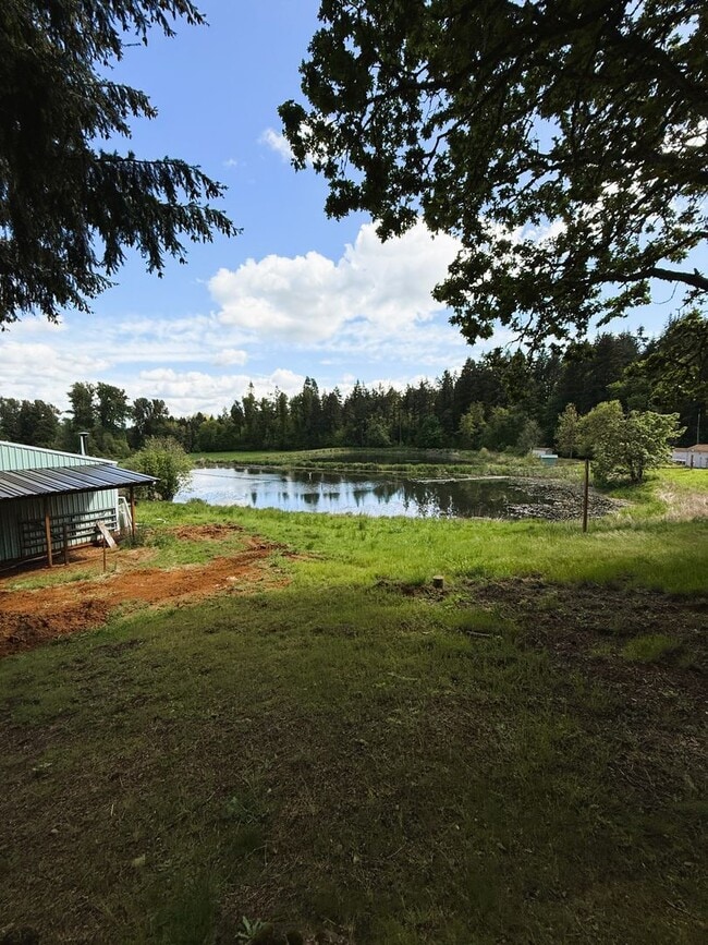 3956 Orchard Heights Rd NW in Salem, OR - Building Photo - Building Photo