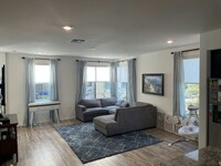 25333 Villager Ln in Hayward, CA - Foto de edificio - Building Photo