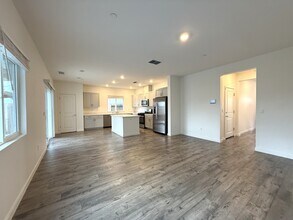 3087 Thyme Pl in Chico, CA - Building Photo - Building Photo