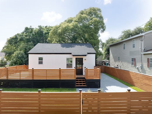 property at 1405 Holt St