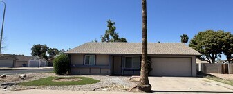 1720 W Estrella Dr in Chandler, AZ - Building Photo