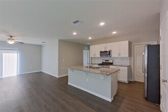 32134 Katelin Cir in Leesburg, FL - Building Photo - Building Photo