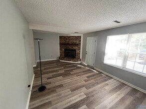 317 Chateau Dr SW in Huntsville, AL - Building Photo - Building Photo