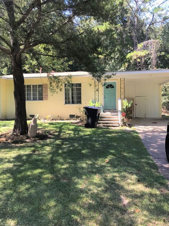 218 Edwards St in Tallahassee, FL - Building Photo