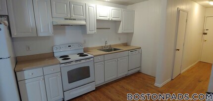 199 Strathmore Rd, Unit 4 in Boston, MA - Foto de edificio - Building Photo
